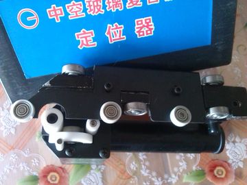 Porcellana Pro strumento del distanziatore caldo flessibile del bordo, strumento caldo di applicazione del distanziatore del bordo fornitore