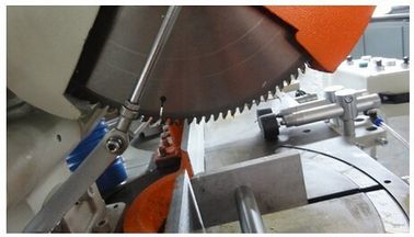 Doppia tagliatrice capa per alluminio/uPVC/profilo vinile/del PVC fornitore